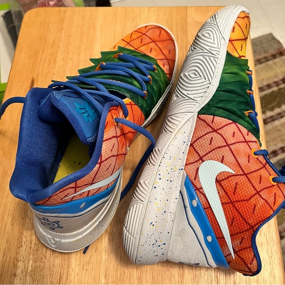 Nike Sponge Bob Square Pants KYRIE 5 Pineapple Athletic Shoes - Picture 11 of 11